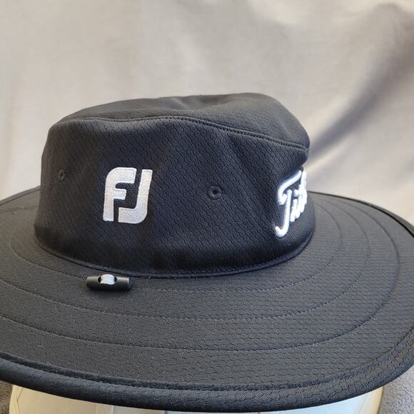 TITLEIST Bucket Hat Cap Black Wide Brim Golf FJ Pro V1 Chin Cord Adjustable - Picture 4 of 11